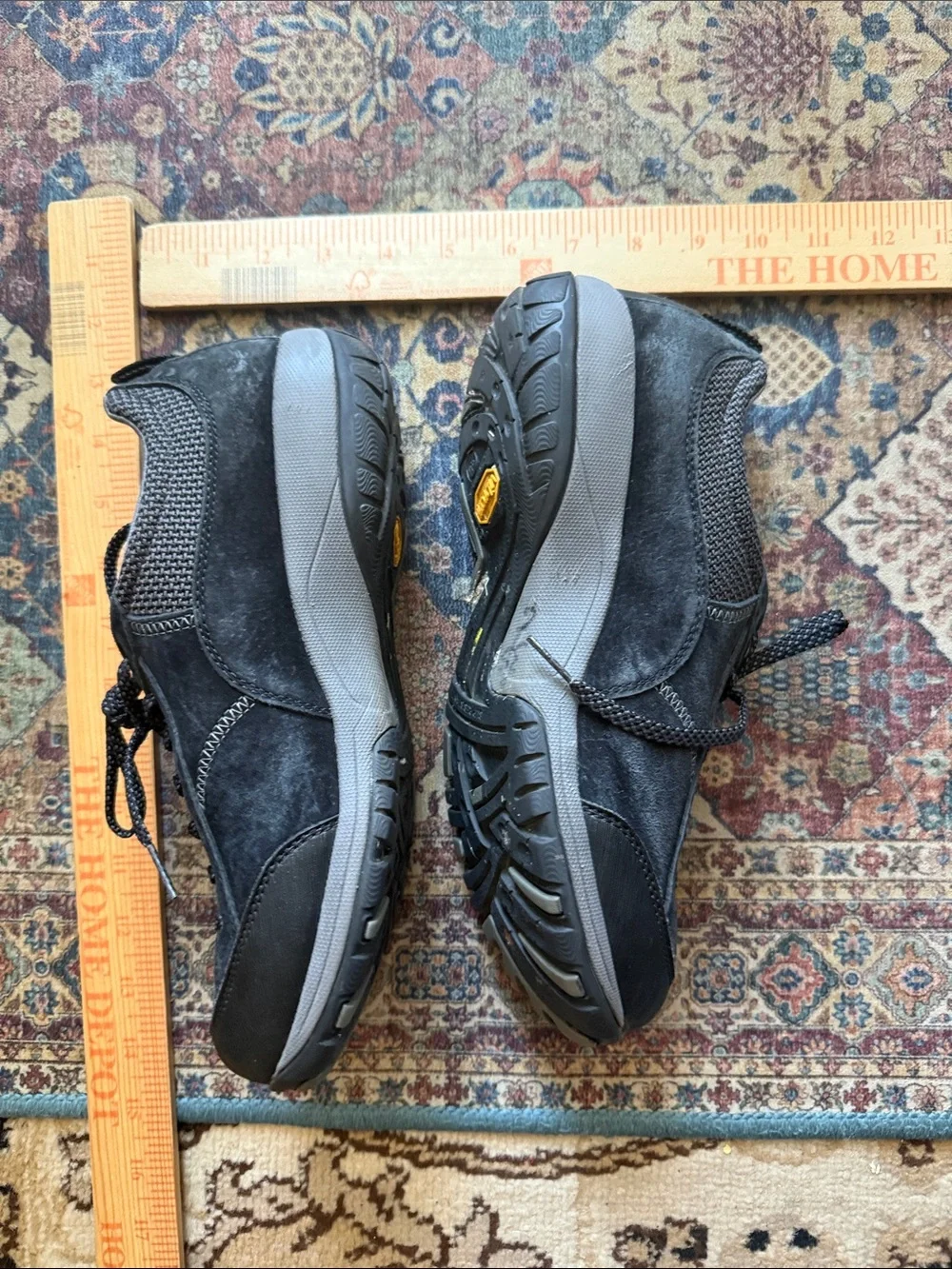 Dansko Women's Charcoal paisley black / Gray Suede Sneakers Sz 9
